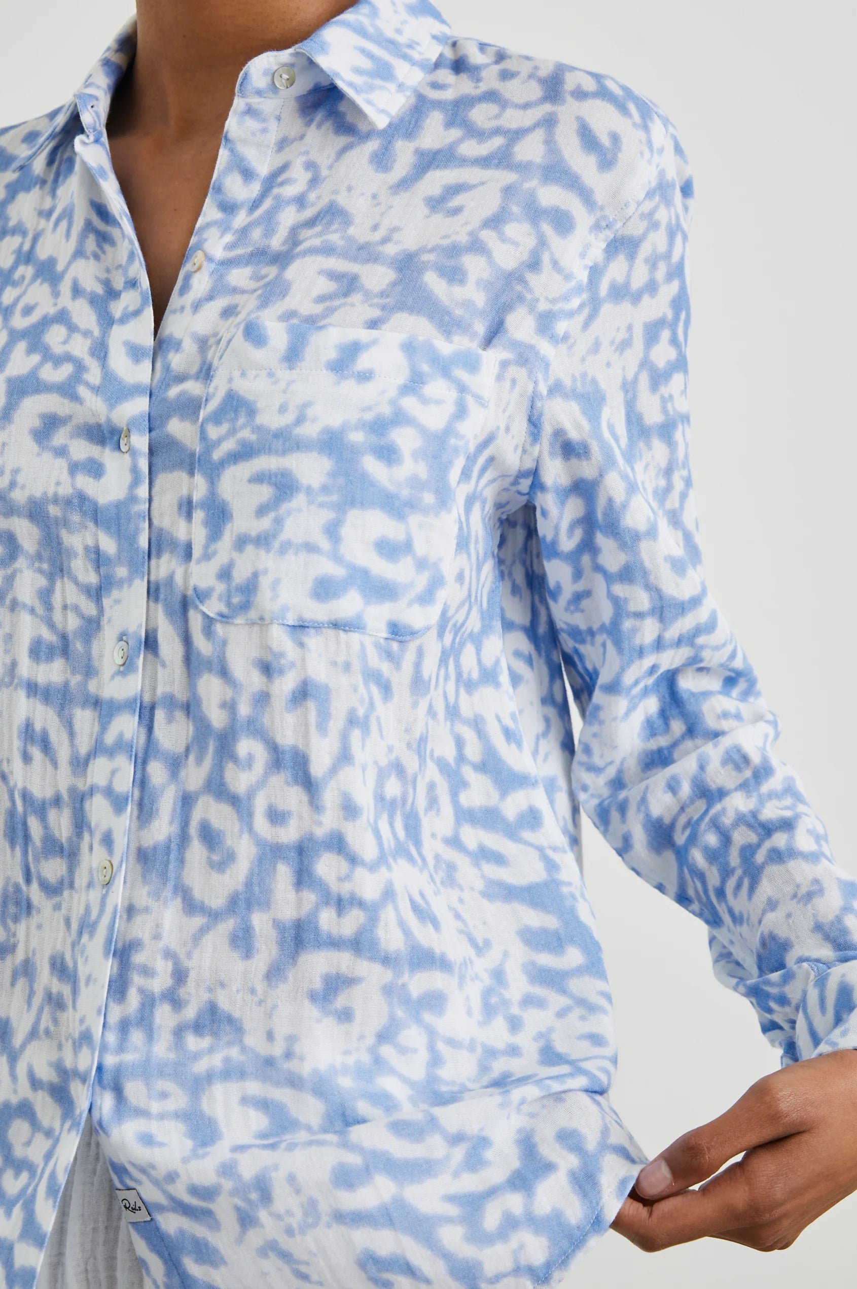 Ellis Shirt - Blue Diffused Cheetah