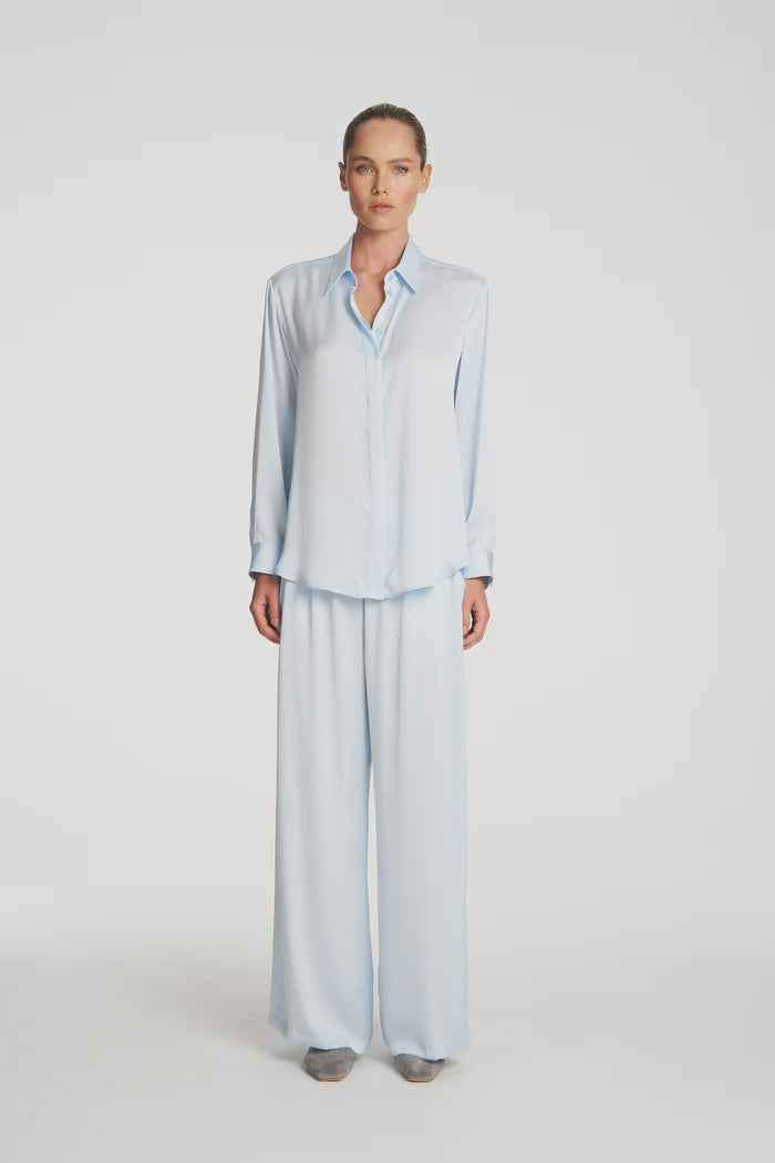 Soft Shirt in Mirror Satin - Glacier