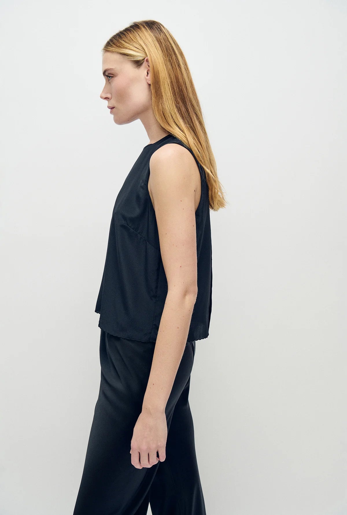 Scallop Elena Sleeveless Top