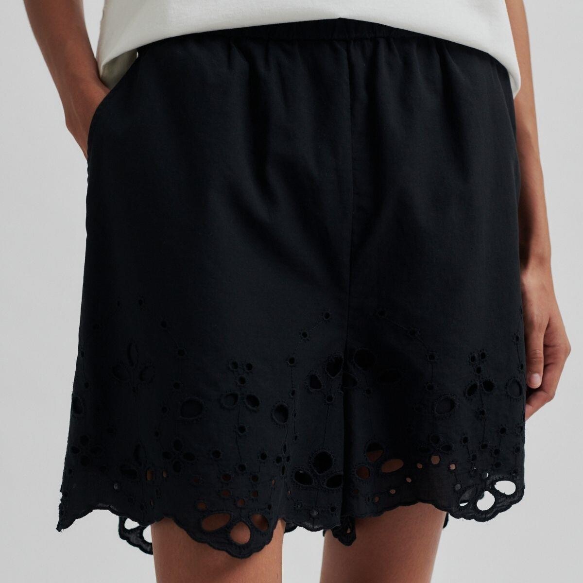 Limona Shorts