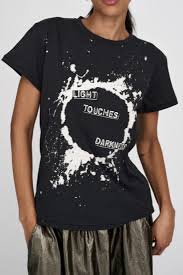 Ambla Tee - Light Touches