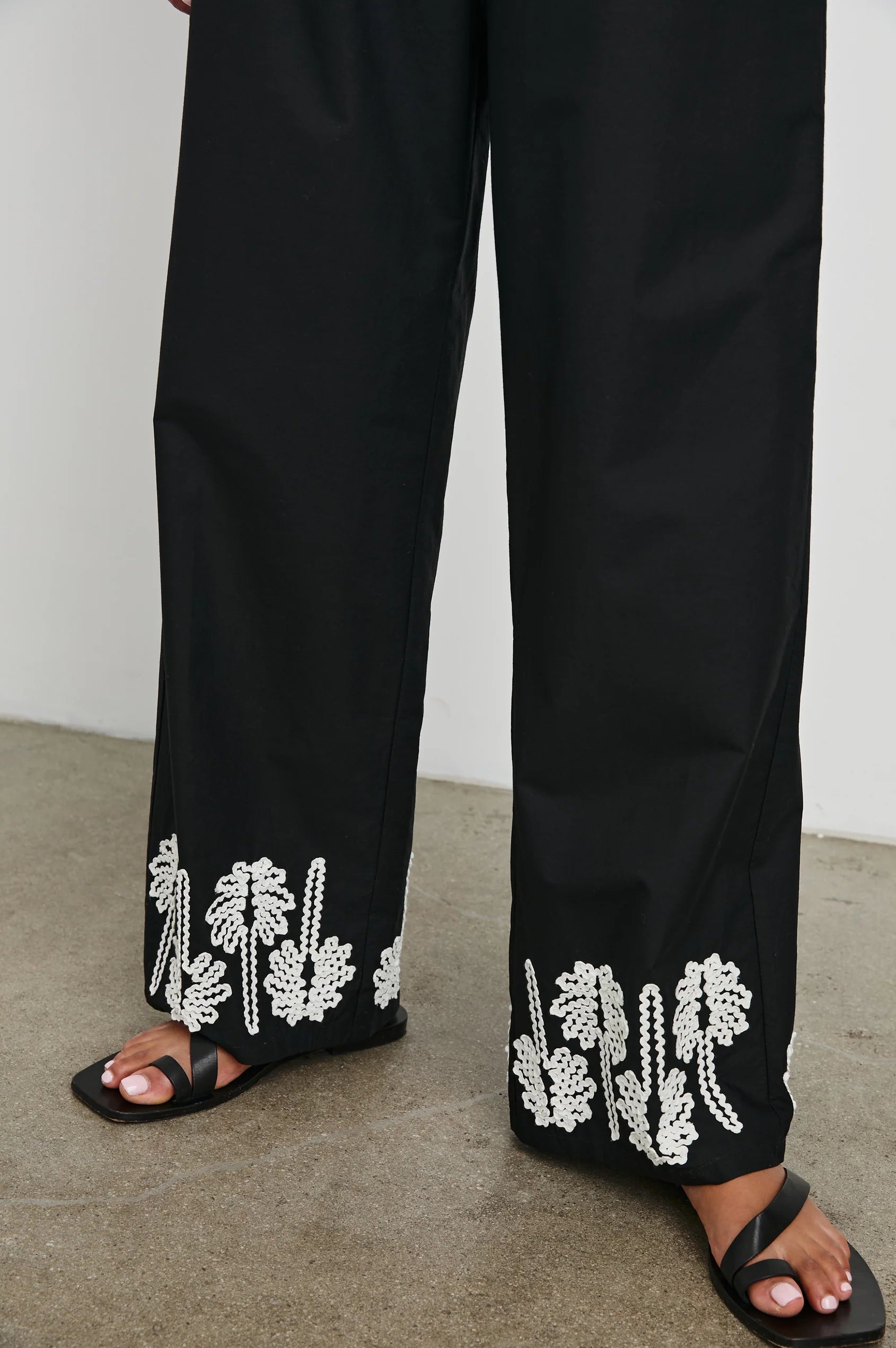 Emmie Pant - Black/Ivory Palm Trees