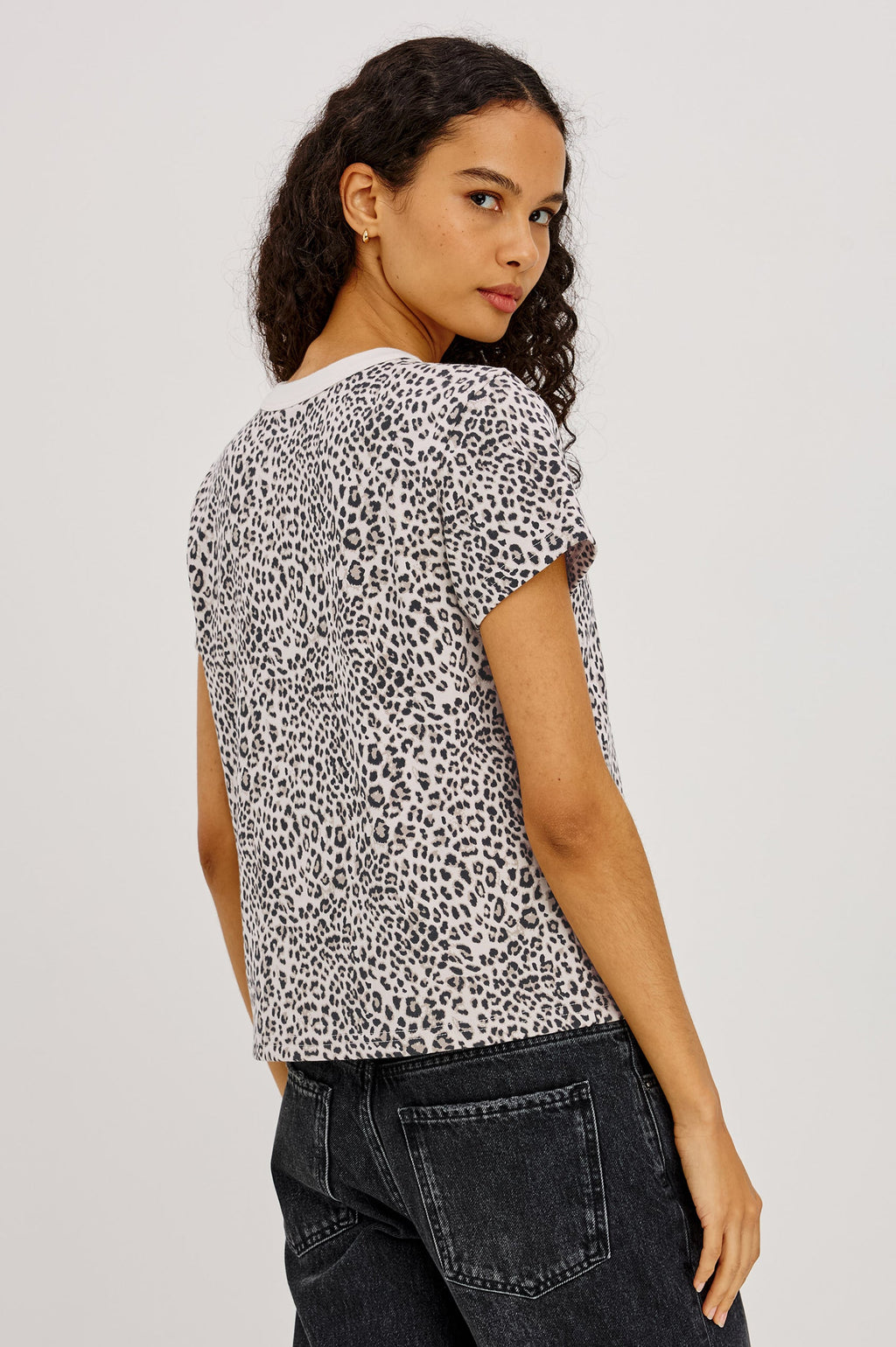Girlfriend Tee - Ecru Cheetah