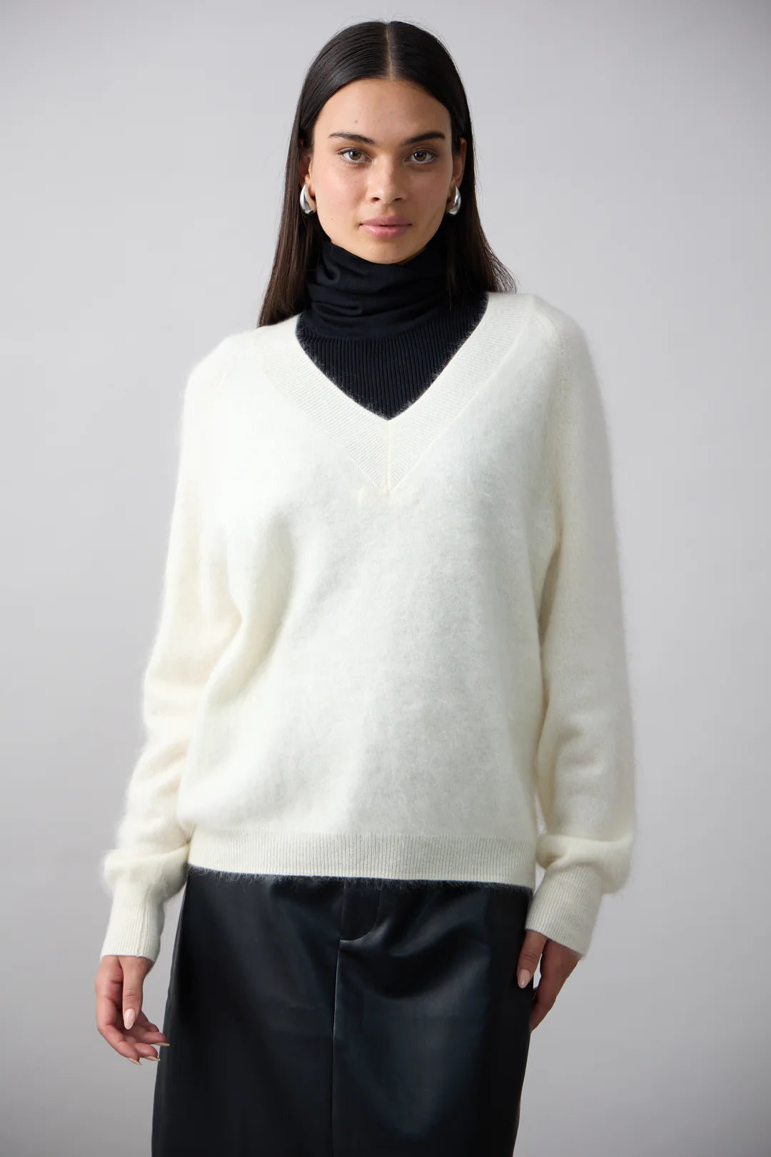 Jolie Reversible Vee