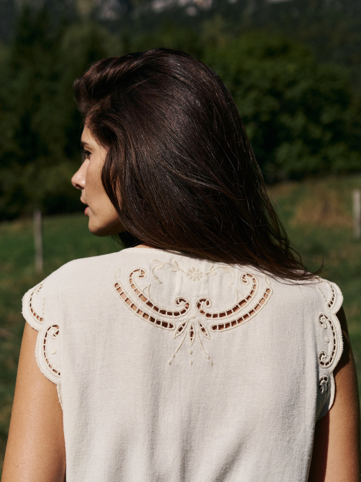 Sleeveless Embroidered Kimono Shirt