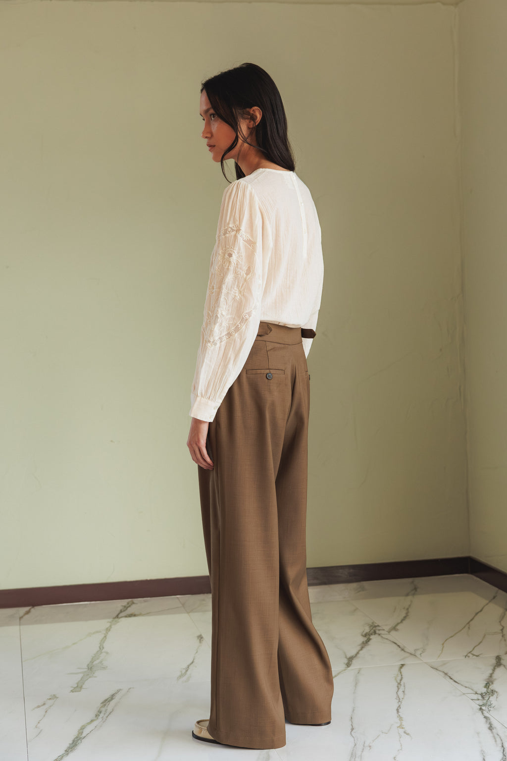 Round Neck Blouse with Lacework