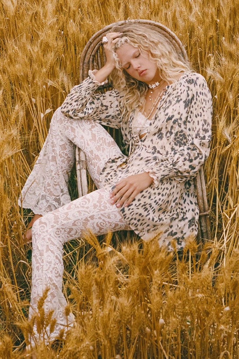 Labyrinth Lace Bells - Cloud Cream