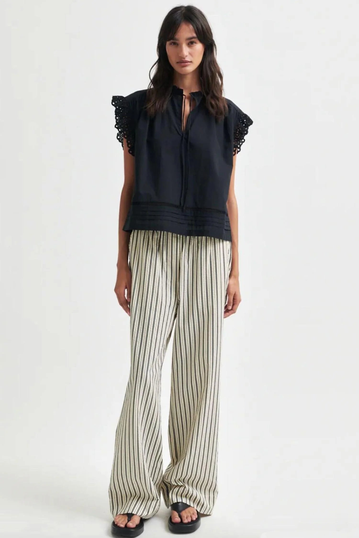 Limona Broderie Top