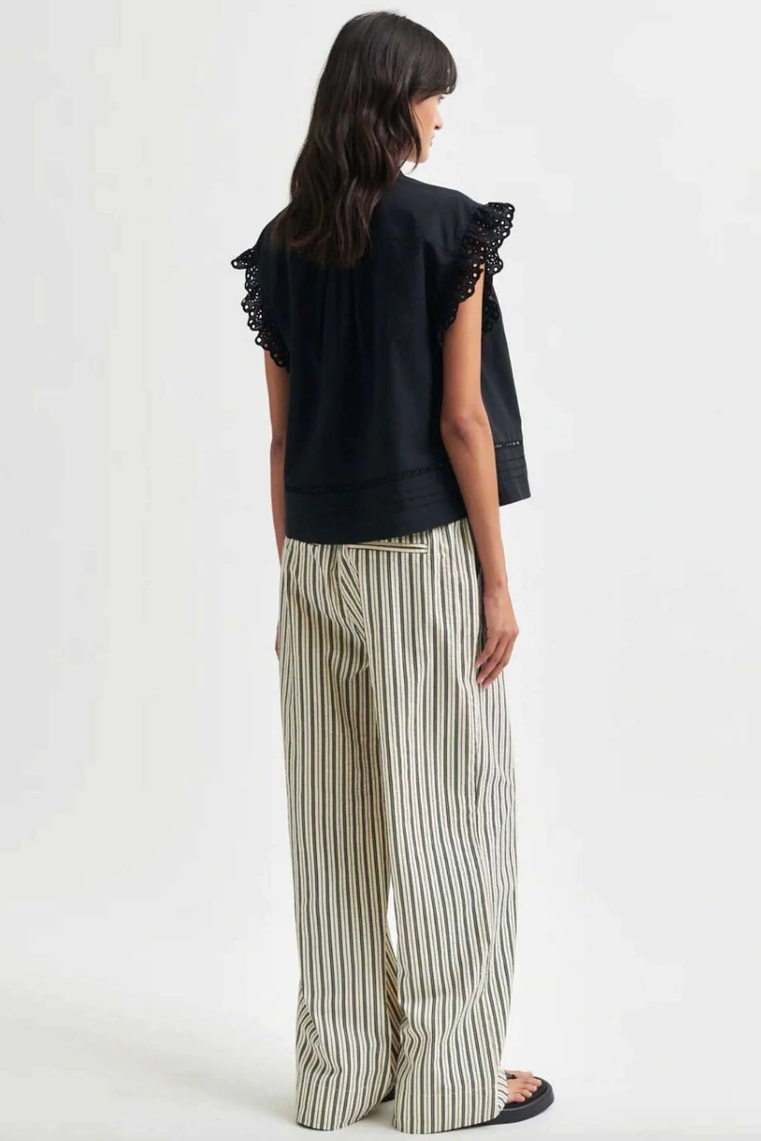 Limona Broderie Top
