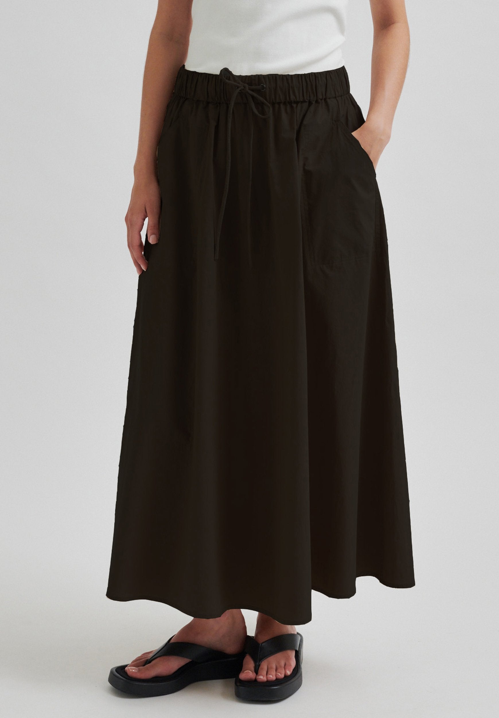 Alisa Trim Detail Skirt